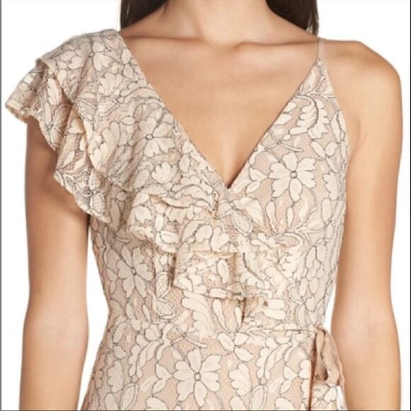 Ali & Jay lace wrap maxi dress. Size Sm - Picture 2 of 9